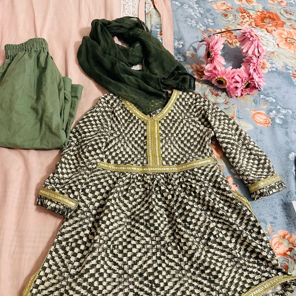 Baby girl dress salwar suit 3 PCs party wear - Picture 4 of 8